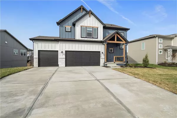 Raymore, MO 64083,312 Woodview DR