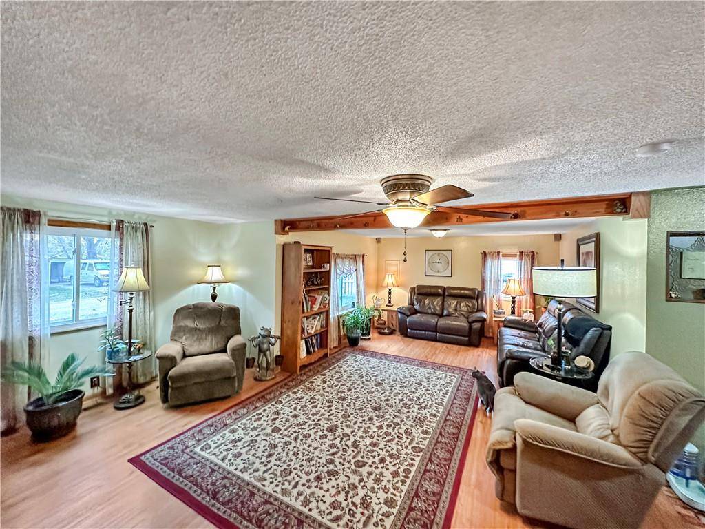 Carbondale, KS 66414,421 James ST
