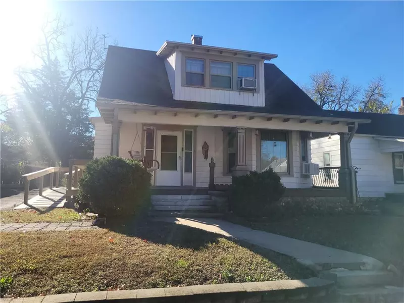 609 W 2nd ST, Pittsburg, KS 66762