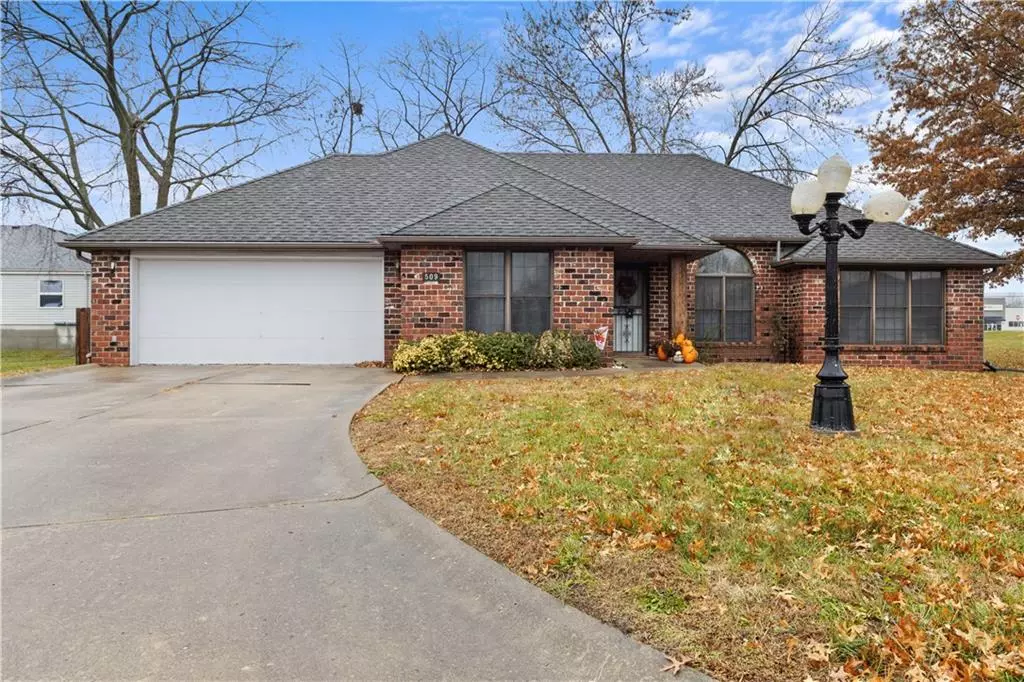 Warrensburg, MO 64093,509 Chaucer LN