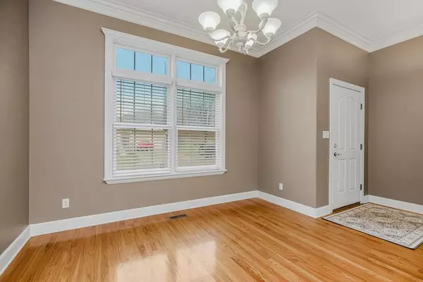 Lansing, KS 66043,810 Pinehurst DR