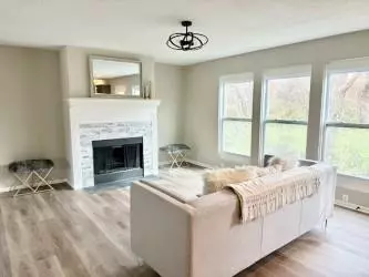 Liberty, MO 64068,719 Crabapple LN