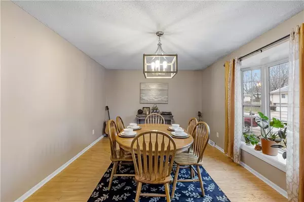 Blue Springs, MO 64014,1008 SE Alice ST