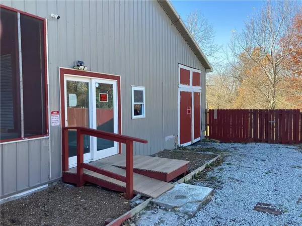 1400 Goose RD, Odessa, MO 64076