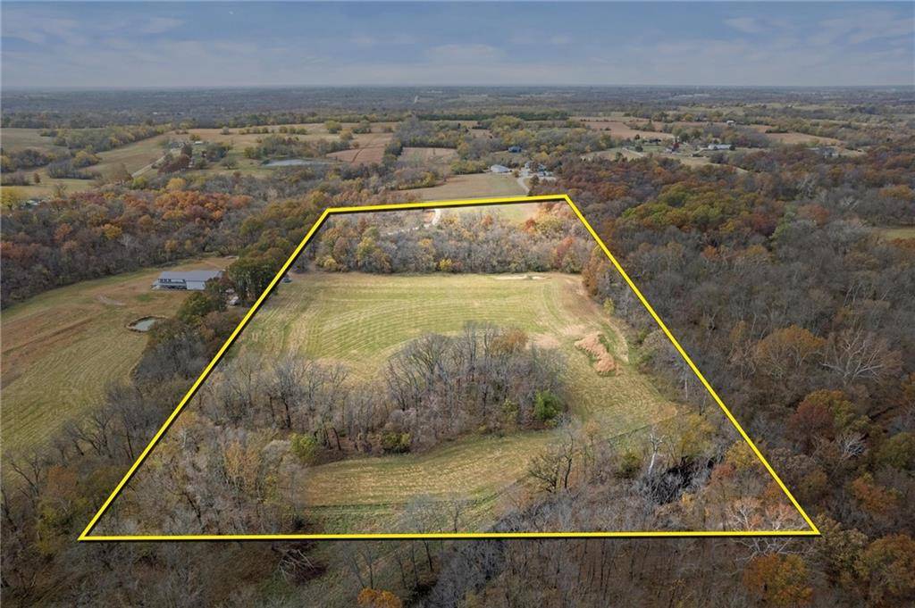 Harrisonville, MO 64701,23601 S Treasure RD