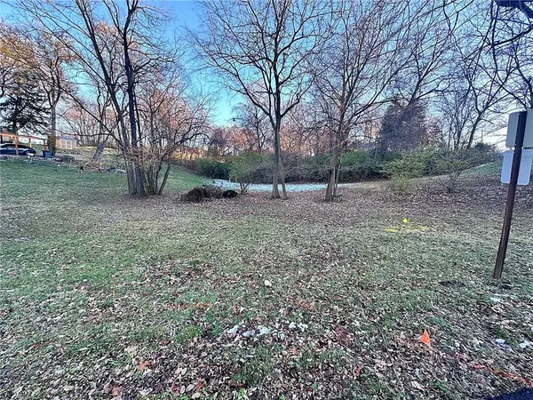 8019 Parkview AVE, Kansas City, KS 66109