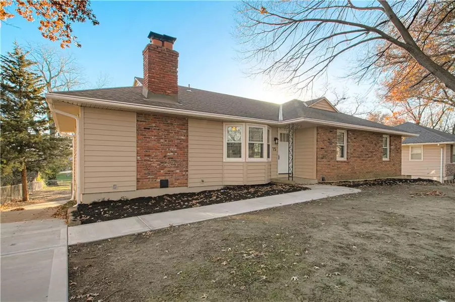 15 E 127th TER, Kansas City, MO 64145