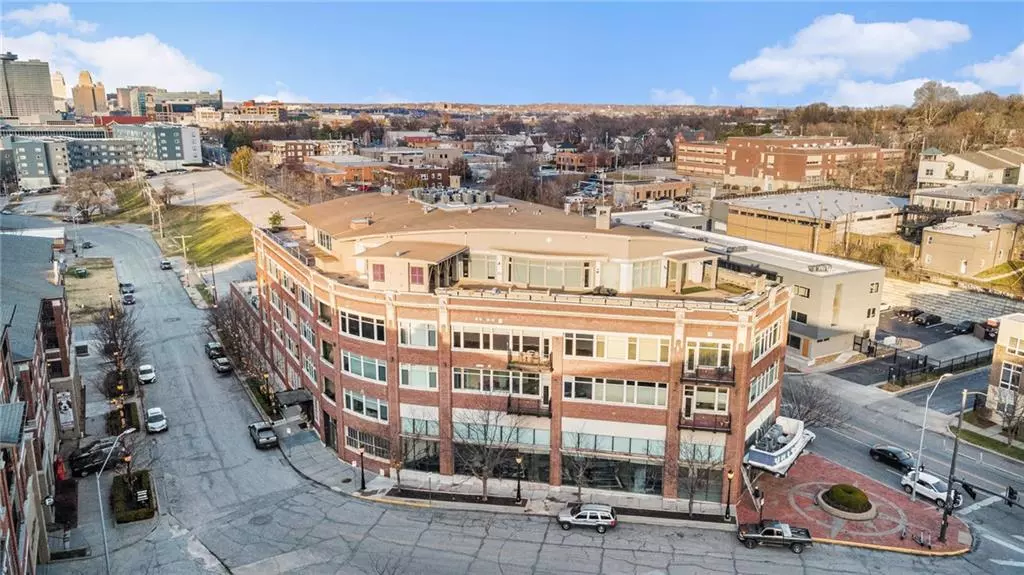 2929 McGee Trafficway #304, Kansas City, MO 64108