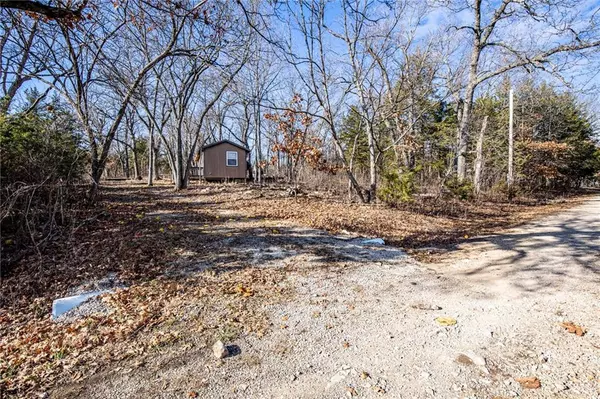 Mapleton, KS 66754,29 W Shore DR