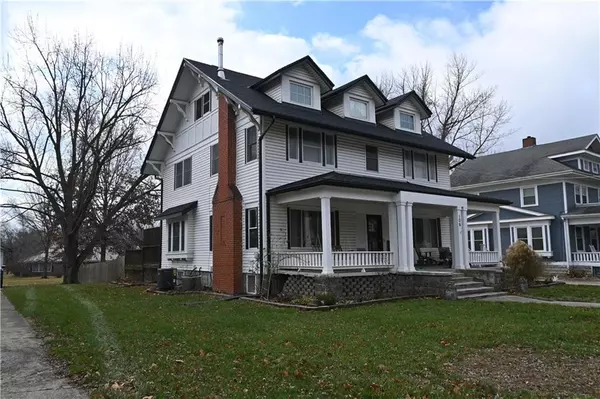 Sweet Springs, MO 65351,106 W Ray ST