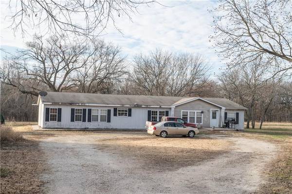 6596 Newton RD, Fredonia, KS 66736