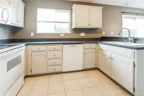 Independence, MO 64056,432 N Queen Ridge AVE