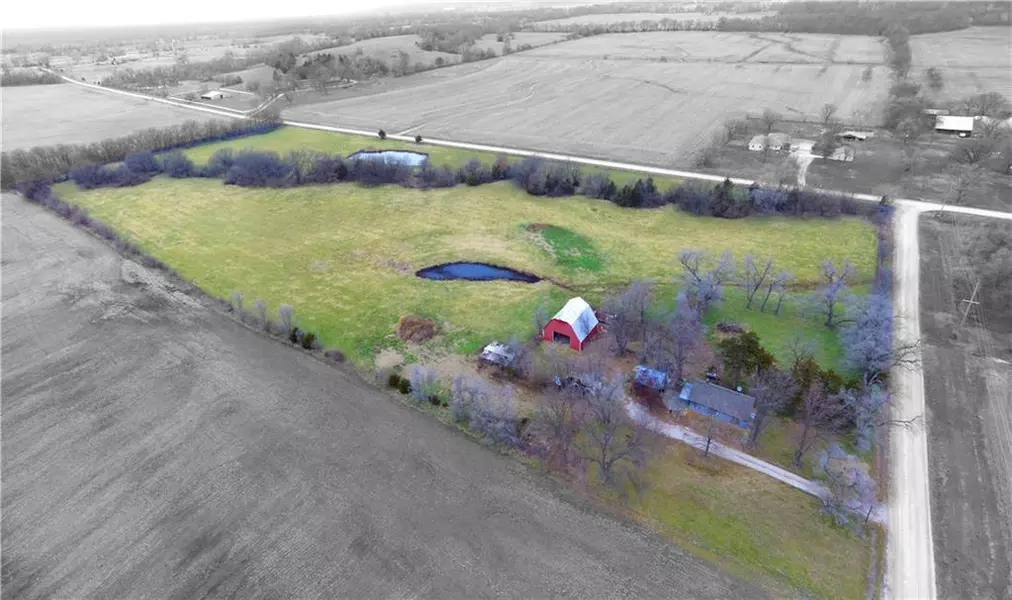 3478 Louisiana RD, Ottawa, KS 66067