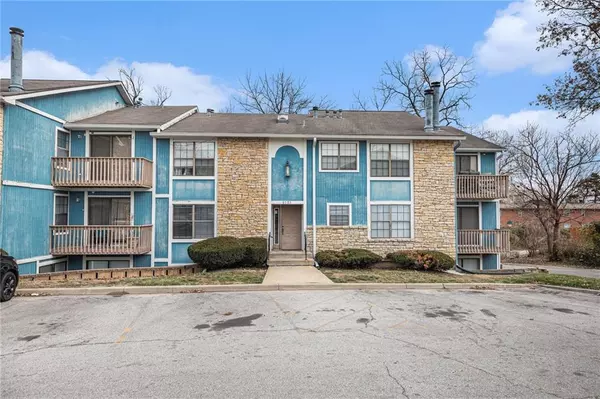 8151 Holmes RD #201,  Kansas City,  MO 64131