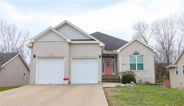 1506 Stoneybrooke DR, Warrensburg, MO 64093