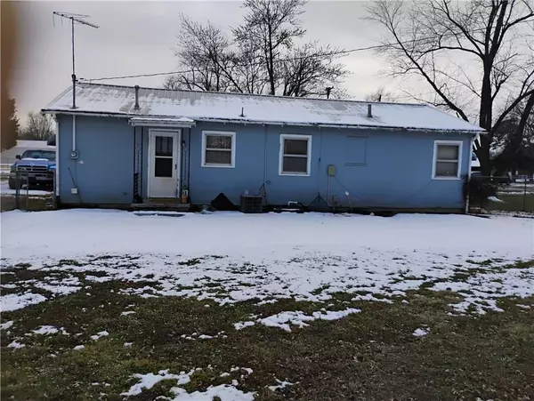Girard, KS 66743,308 W MAPLE ST
