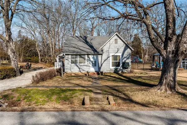 1419 Pine ST #E, Fort Scott, KS 66701