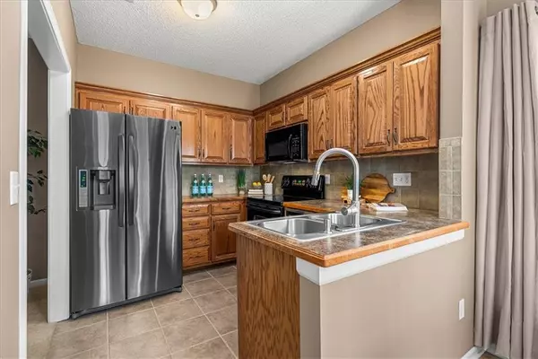 Overland Park, KS 66223,15557 Floyd ST