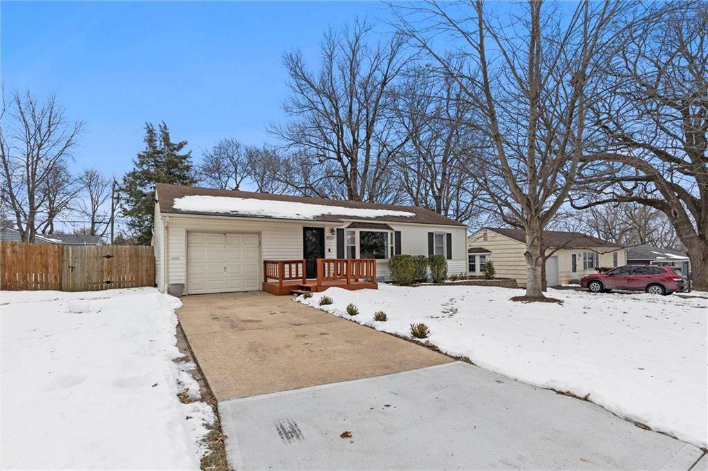 Overland Park, KS 66204,8507 W 69TH ST