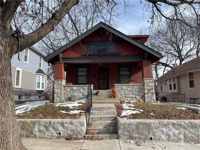 2537 Mersington AVE, Kansas City, MO 64127