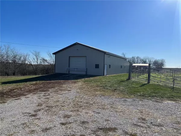 Odessa, MO 64076,9984 Greenton RD