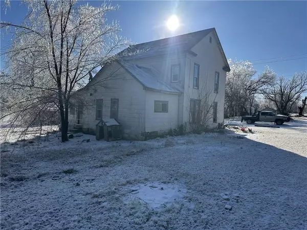 Fort Scott, KS 66701,1221 E Pine ST