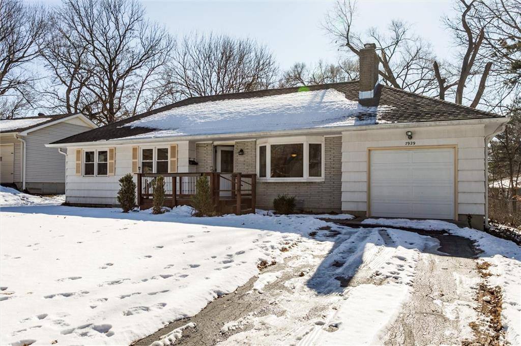 7929 W 92nd ST, Overland Park, KS 66212