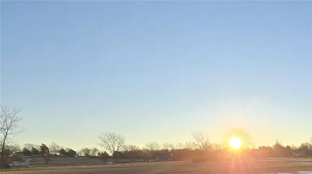 000 Ironwood DR, Fort Scott, KS 66701