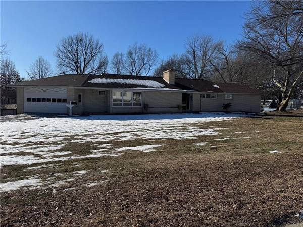 320 Hamilton ST, Warrensburg, MO 64093