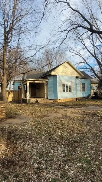 219 S Lowman ST, Fort Scott, KS 66701