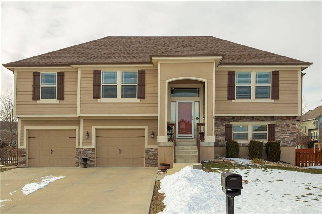 2223 NE 24th ST, Blue Springs, MO 64029