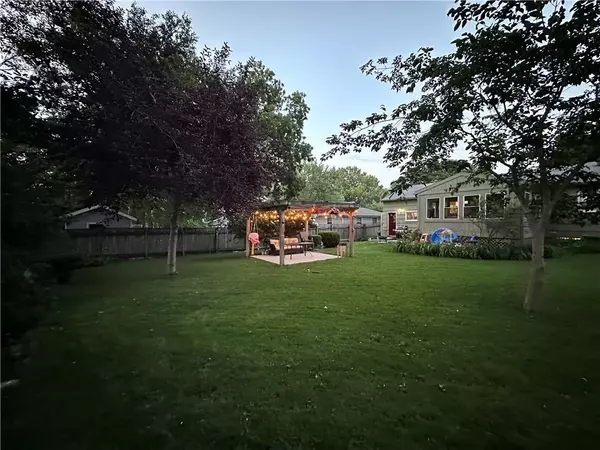 Overland Park, KS 66202,6344 Marty ST