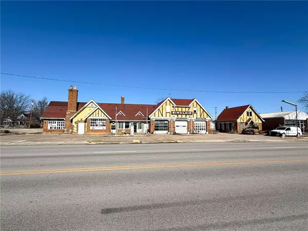 Chetopa, KS 67336,525 Maple ST