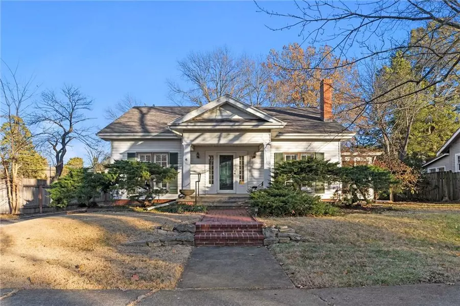 2220 New Hampshire ST, Lawrence, KS 66046