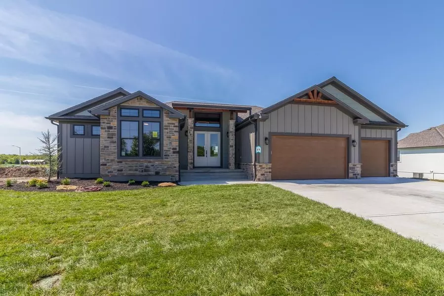 1809 Halls Creek AVE, Raymore, MO 64083
