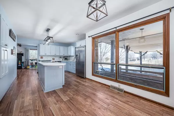 Lansing, KS 66043,1517 Eisenhower RD