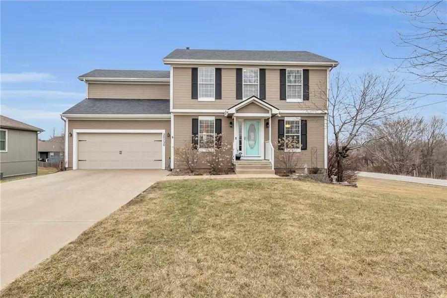 20720 W 226th ST, Spring Hill, KS 66083