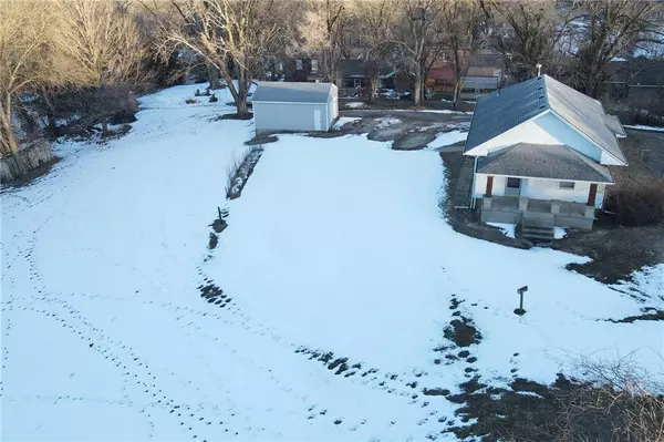 Weston, MO 64098,620 Summit ST