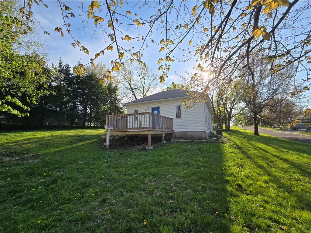 Horton, KS 66439,1045 E 2nd AVE