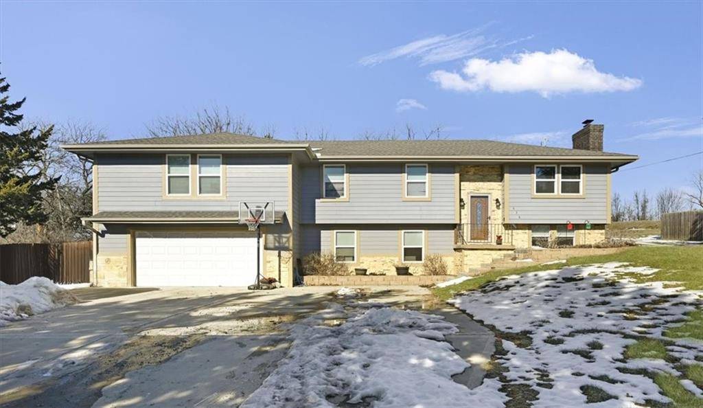 536 Oregon ST, Leavenworth, KS 66048