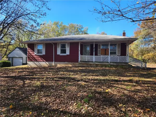 Windsor, MO 65360,217 N County Line RD