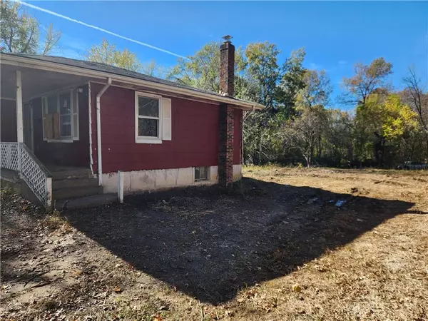 Windsor, MO 65360,217 N County Line RD