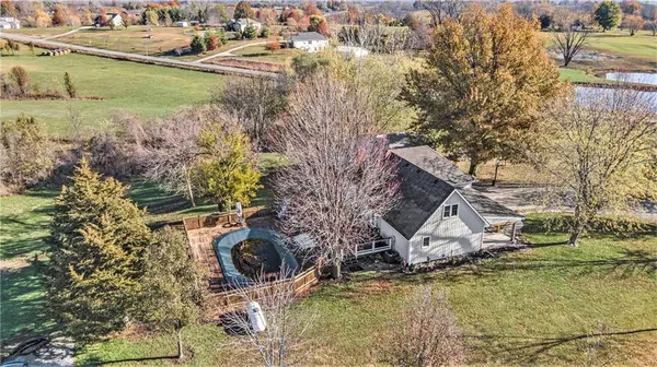 Holt, MO 64048,15410 NE 186th ST