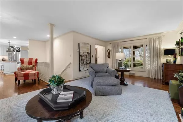 Leawood, KS 66206,9634 Overbrook RD