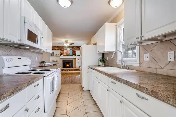 7508 N WOODLAND AVE Gladstone, MO 64118