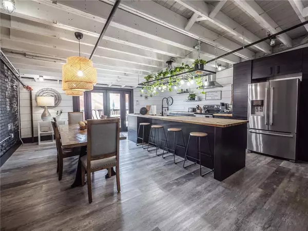 Maryville, MO 64468,220 N Main ST