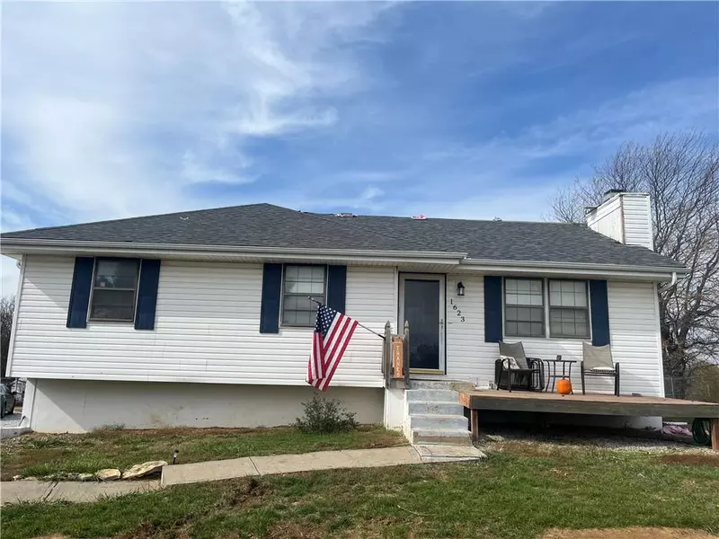 1623 Estate DR, Bates City, MO 64011