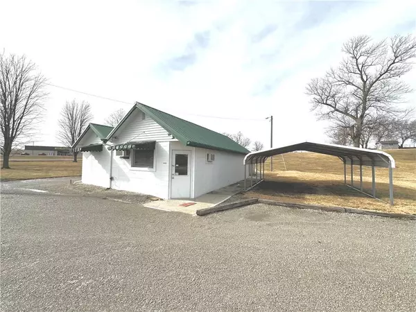 Burlington Jct, MO 64428,19461 US 71 HWY