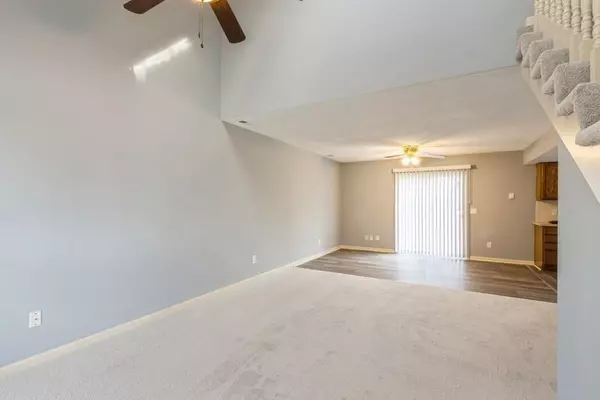 Liberty, MO 64068,431-33 Spring AVE