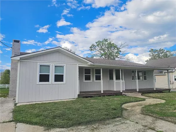 Garnett, KS 66032,623 E Monroe AVE